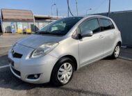 TOYOTA VITZ F