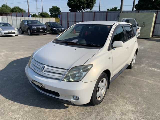 Toyota IST