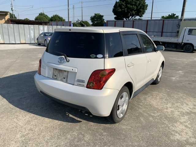 Toyota IST
