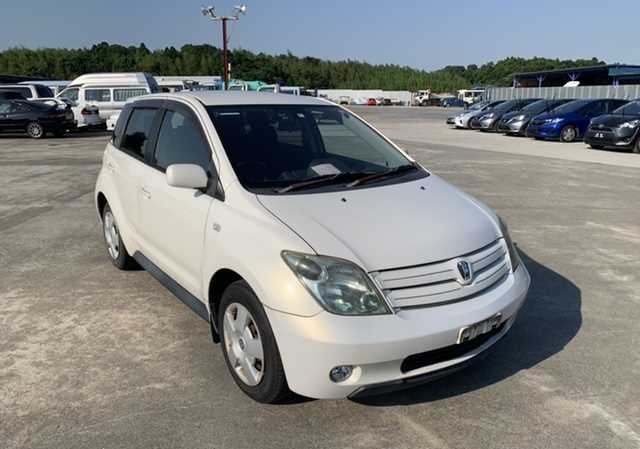 Toyota IST