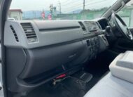 Toyota Hiace Van Long DX