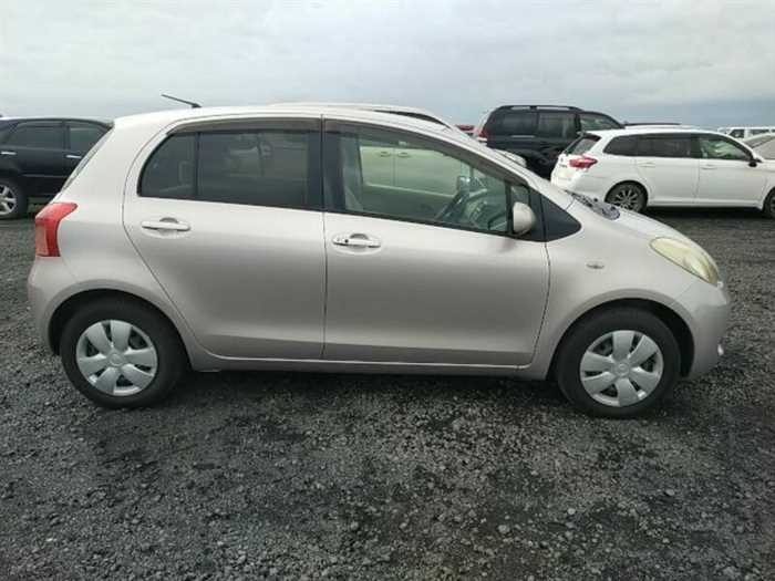 Toyota Vitz 2005
