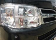 TOYOTA HIACE VAN LONG SUPER GL