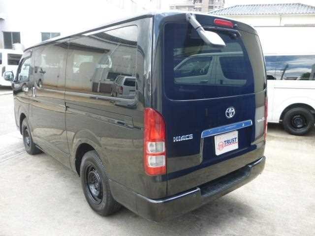 TOYOTA HIACE VAN LONG SUPER GL