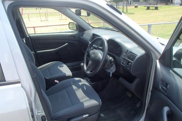 Toyota Probox Van DX