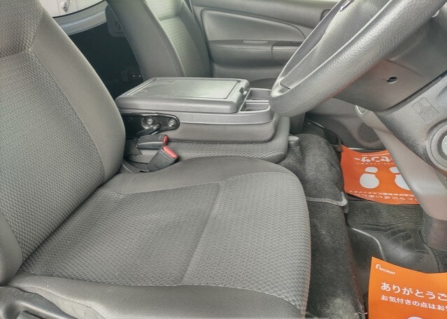 NISSAN CARAVAN VAN 2.0DX