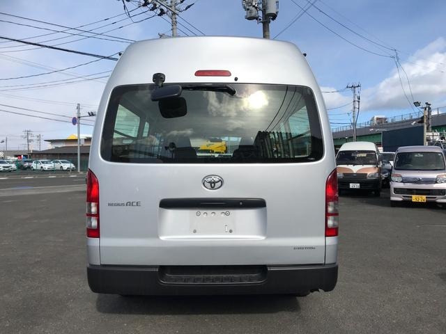 TOYOTA HIACE VAN LONG DX