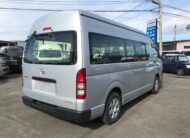 TOYOTA HIACE VAN LONG DX