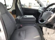TOYOTA HIACE VAN LONG DX