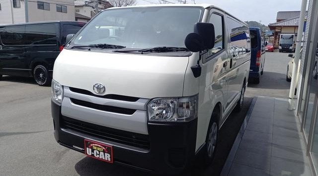 TOYOTA HIACE VAN LONG DX