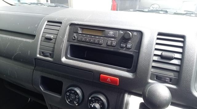 TOYOTA HIACE VAN LONG DX